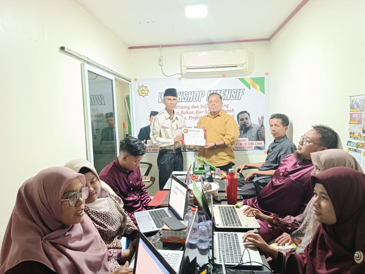 Yayasan Inabatul Qur'an Tingkatkan Kompetensi Guru Melalui Workshop Self-Publishing Bahan Ajar