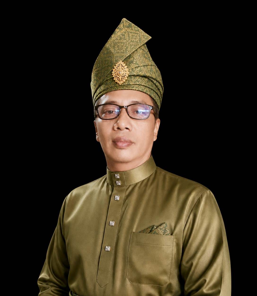 URANG SUMANDO DALAM PERSPEKTIF HUKUM ISLAM DAN ADAT MINANGKABAU: ANALISIS INTEGRATIF ANTARA SISTEM MATRILINEAL DAN SYARIAT